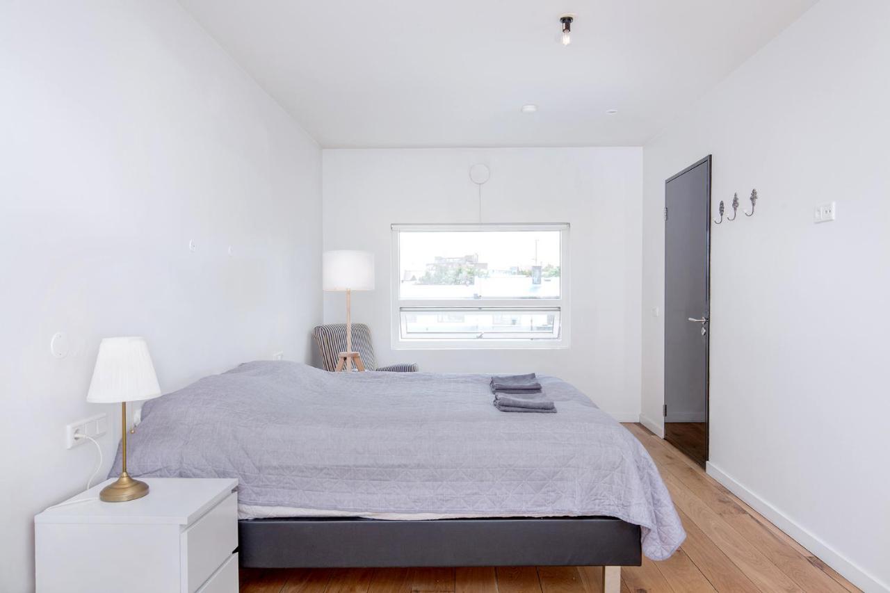 Penthouse Apartment On The Main Shopping Street Reykjavík Exterior photo